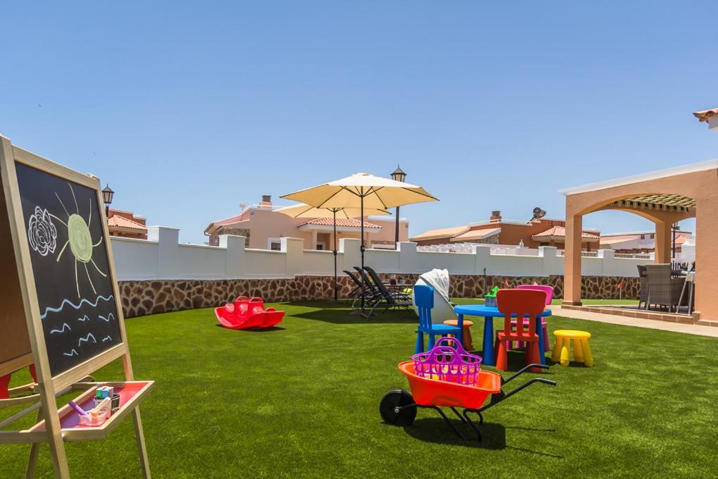 Perfect For Family Holidays With Private Pool, Near Beach And Golf- Villa Ashley Costa De Antigua Ngoại thất bức ảnh