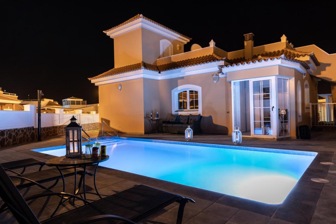 Perfect For Family Holidays With Private Pool, Near Beach And Golf- Villa Ashley Costa De Antigua Ngoại thất bức ảnh