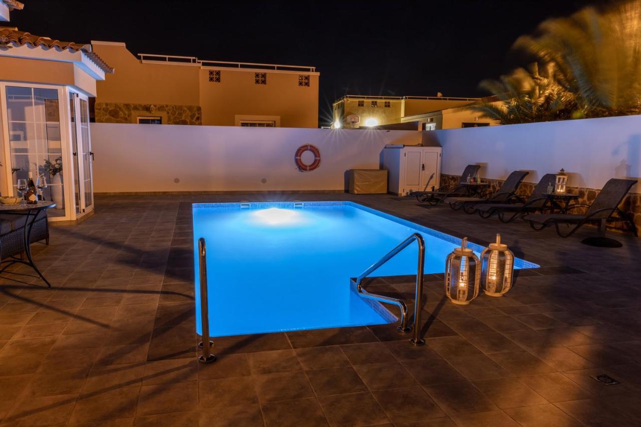Perfect For Family Holidays With Private Pool, Near Beach And Golf- Villa Ashley Costa De Antigua Ngoại thất bức ảnh